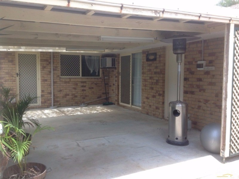 5 Lucida Court, Regents Park QLD 4118