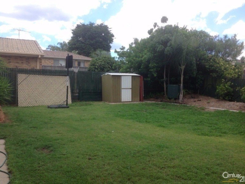 5 Lucida Court, Regents Park QLD 4118