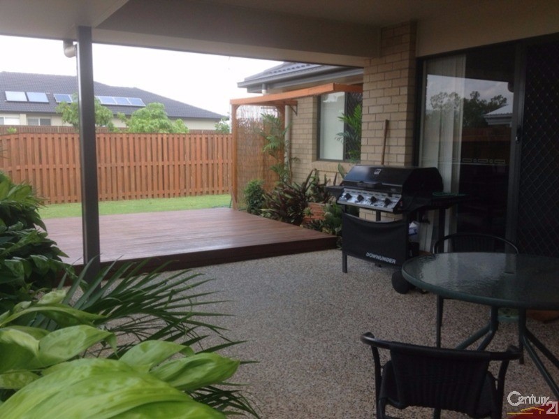 11 Summerview Avenue, Yarrabilba QLD 4207
