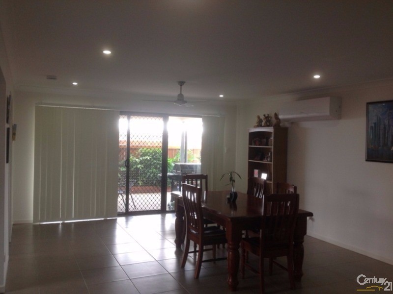 11 Summerview Avenue, Yarrabilba QLD 4207