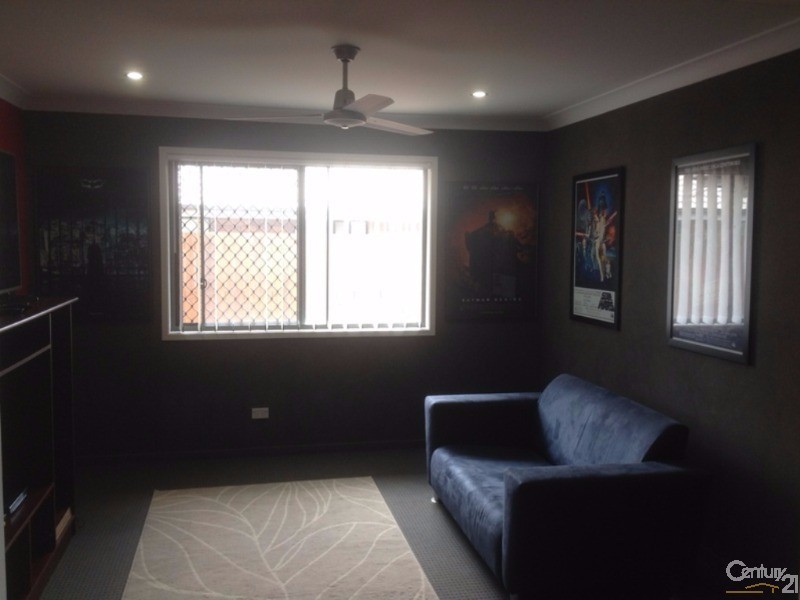 11 Summerview Avenue, Yarrabilba QLD 4207