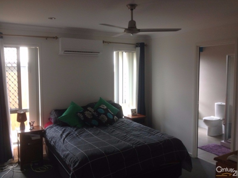 11 Summerview Avenue, Yarrabilba QLD 4207