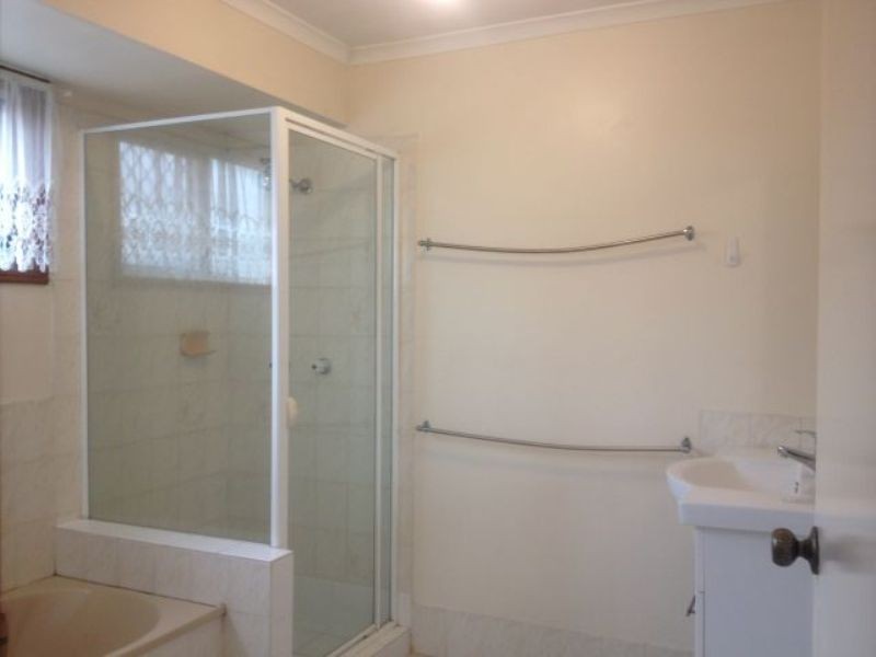 43 Edenlea Drive, Meadowbrook QLD 4131