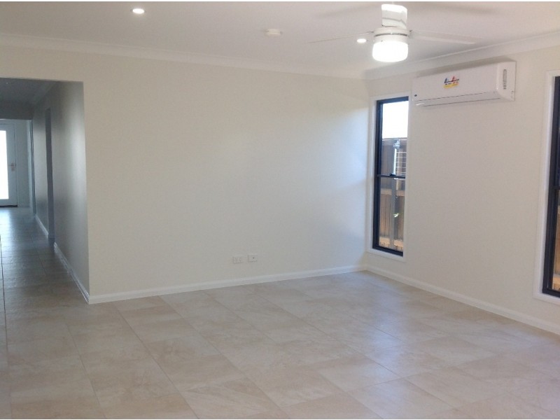 28 Baspa Street, Holmview QLD 4207