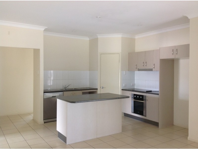 9 Robyn Court, Logan Village QLD 4207
