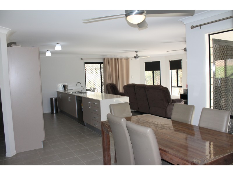 165-169 Walker Drive, Kooralbyn QLD 4285