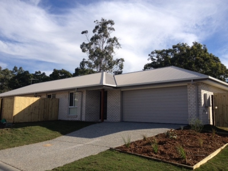 27 Sunstone Court, Logan Reserve QLD 4133