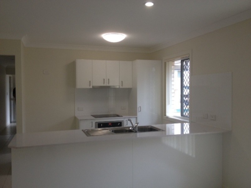 27 Sunstone Court, Logan Reserve QLD 4133