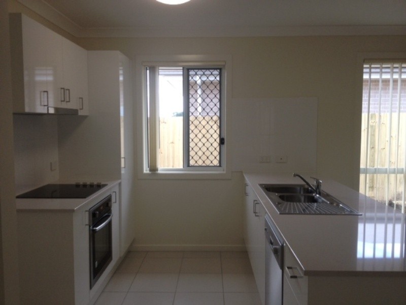 27 Sunstone Court, Logan Reserve QLD 4133