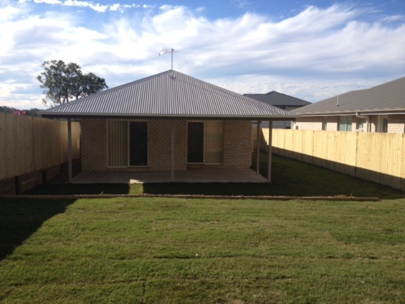27 Sunstone Court, Logan Reserve QLD 4133