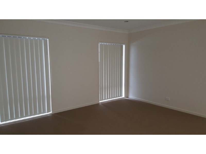 32 Essington Mews, Leichhardt QLD 4305