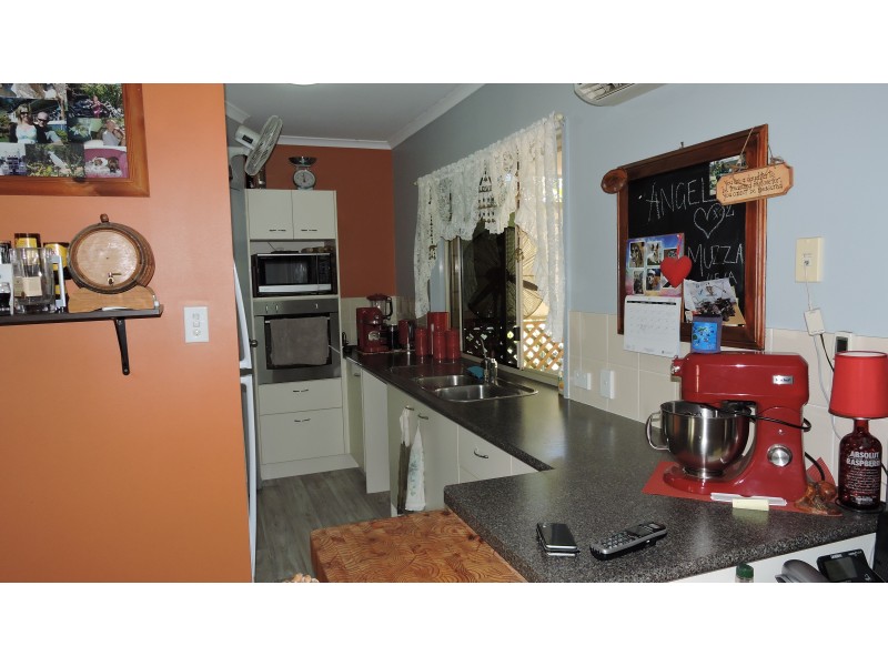 110-112 Scarvell Place, Kooralbyn QLD 4285