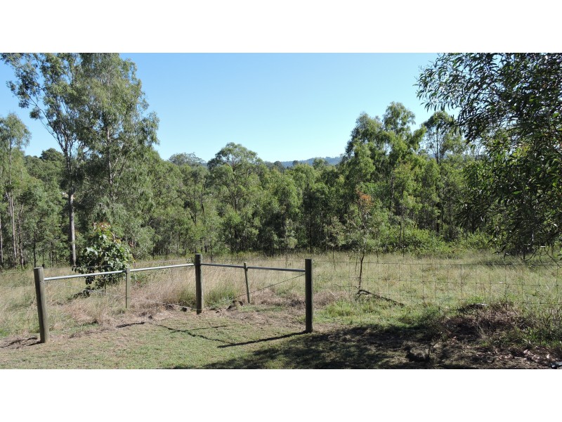 110-112 Scarvell Place, Kooralbyn QLD 4285