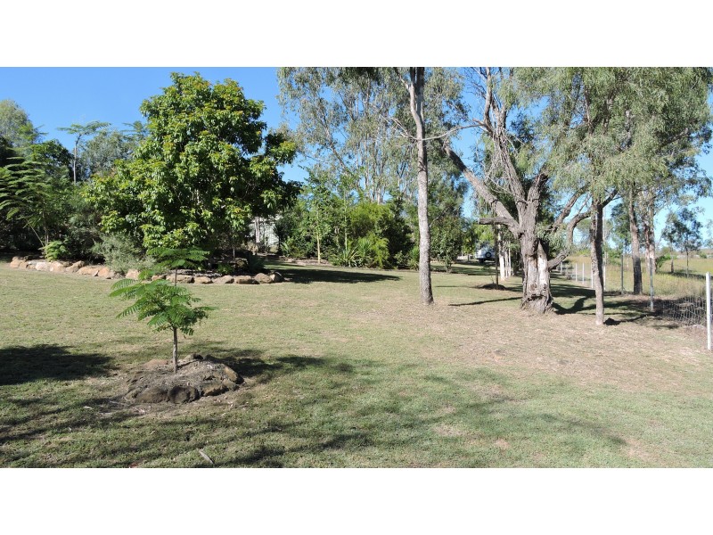110-112 Scarvell Place, Kooralbyn QLD 4285