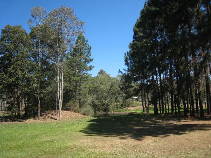 26 Aberdeen Road, North Maclean QLD 4280