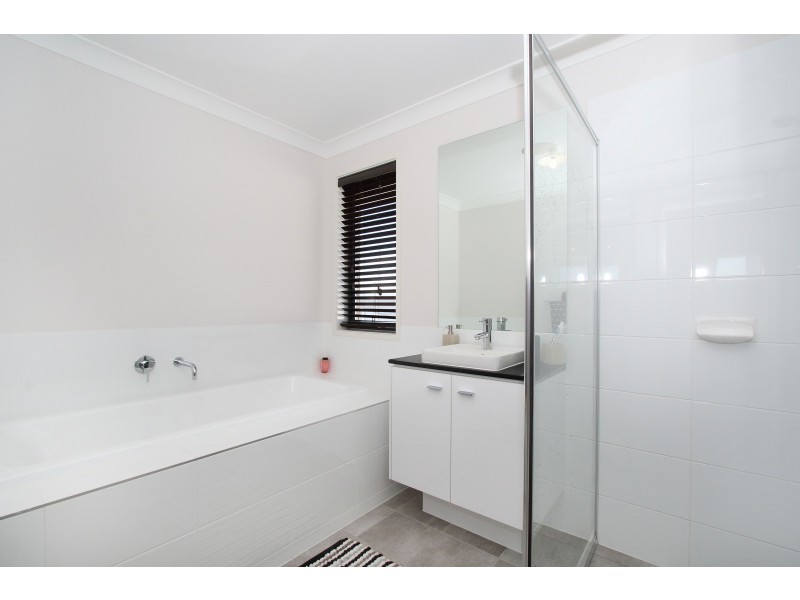 2 Massey Street, Yarrabilba QLD 4207