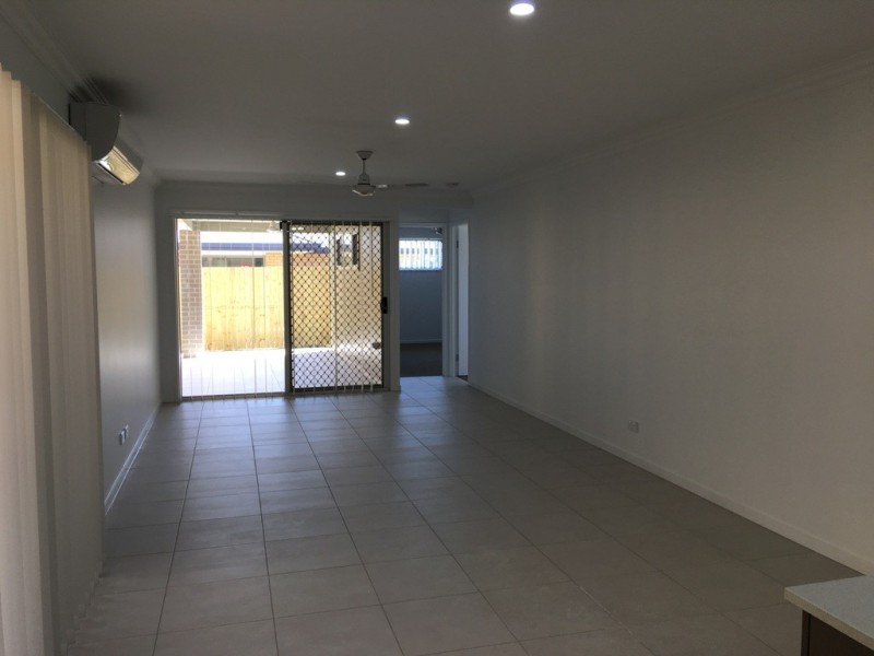 8 Osprey Street, Redbank Plains QLD 4301