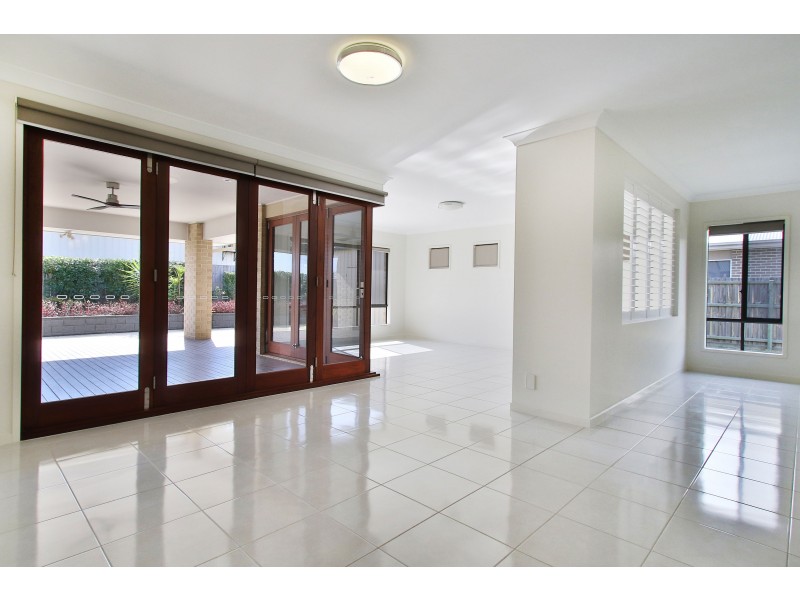 16 Robyn Court, Logan Village QLD 4207