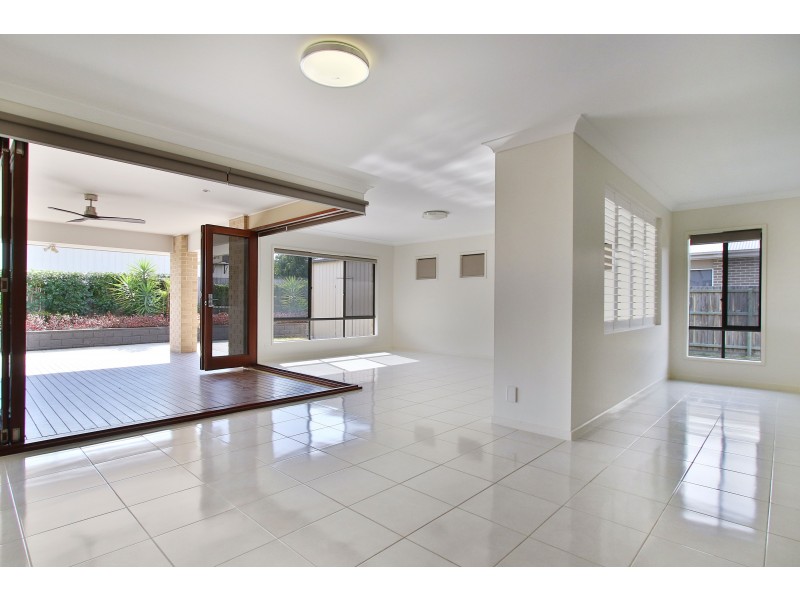 16 Robyn Court, Logan Village QLD 4207