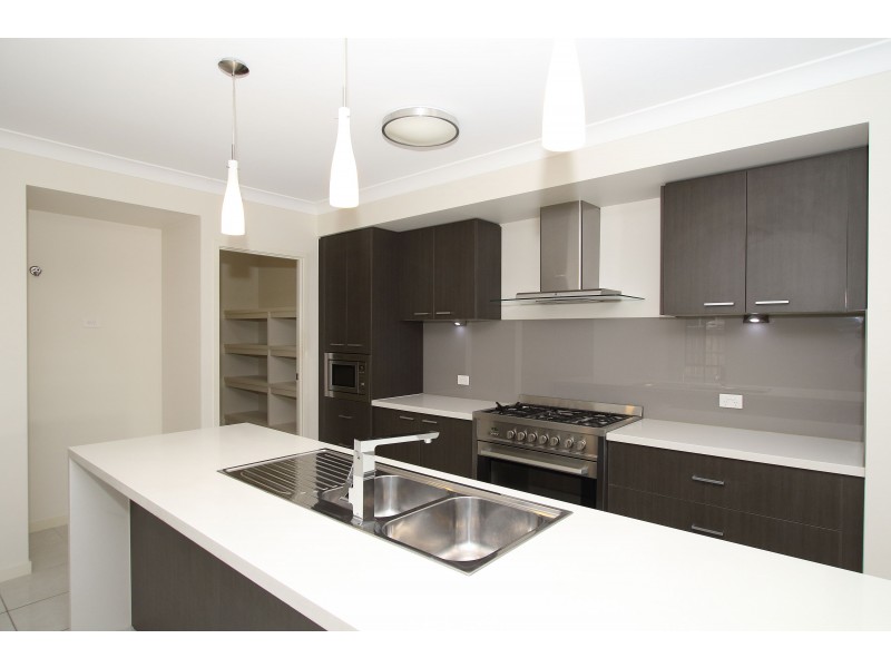 16 Robyn Court, Logan Village QLD 4207