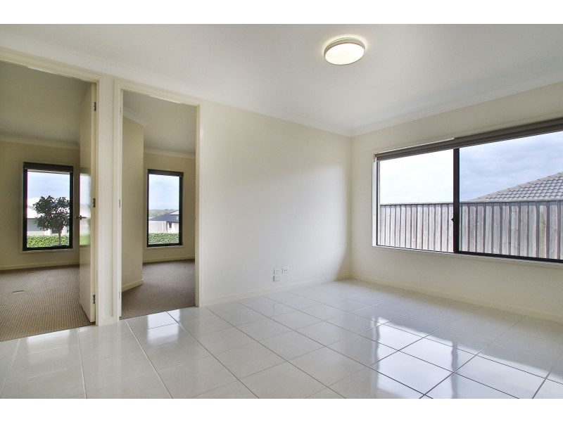 16 Robyn Court, Logan Village QLD 4207