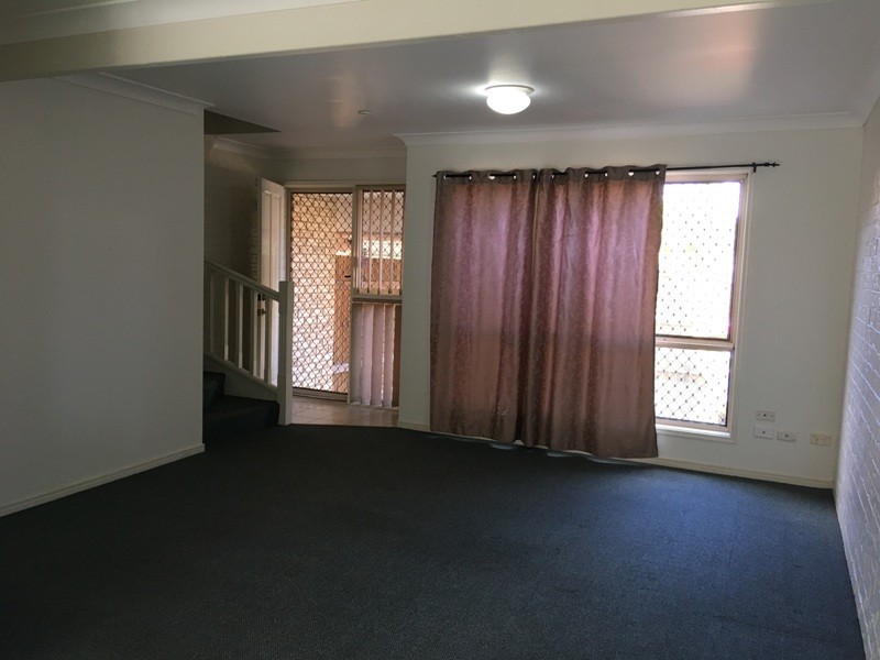11 Smith Road, Woodridge QLD 4114