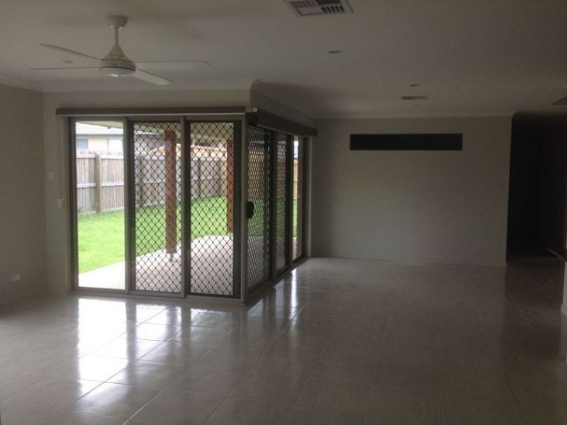 28 Treeline Circuit, Yarrabilba QLD 4207