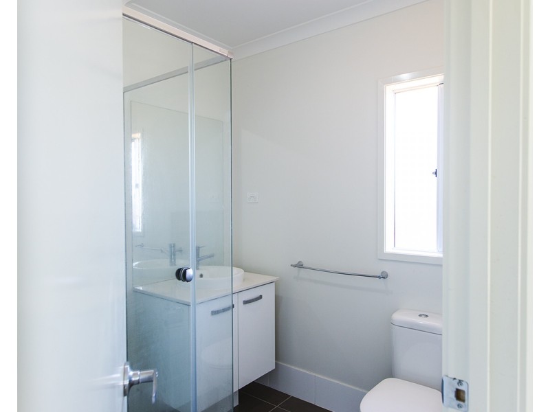 21 Shale Avenue, Logan Reserve QLD 4133