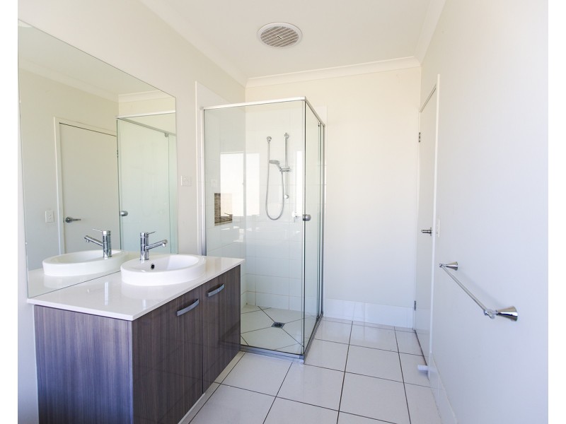 21 Shale Avenue, Logan Reserve QLD 4133