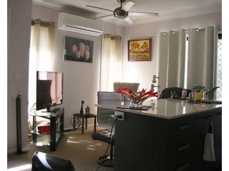 32-34 White Place, Kooralbyn QLD 4285