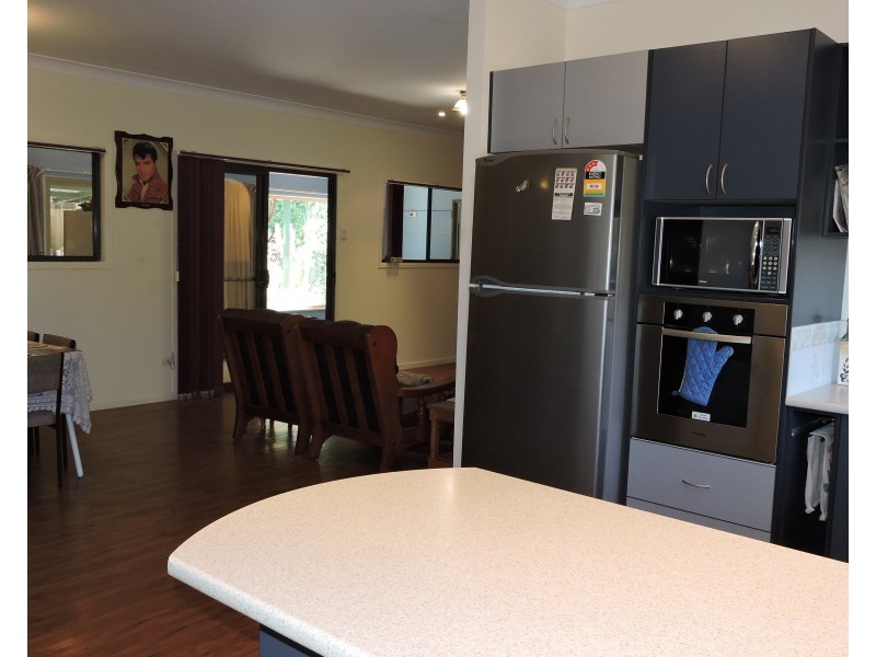 63 Scarvell Place, Kooralbyn QLD 4285