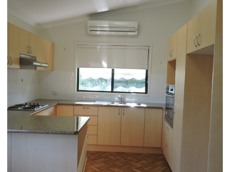 63 Scarvell Place, Kooralbyn QLD 4285