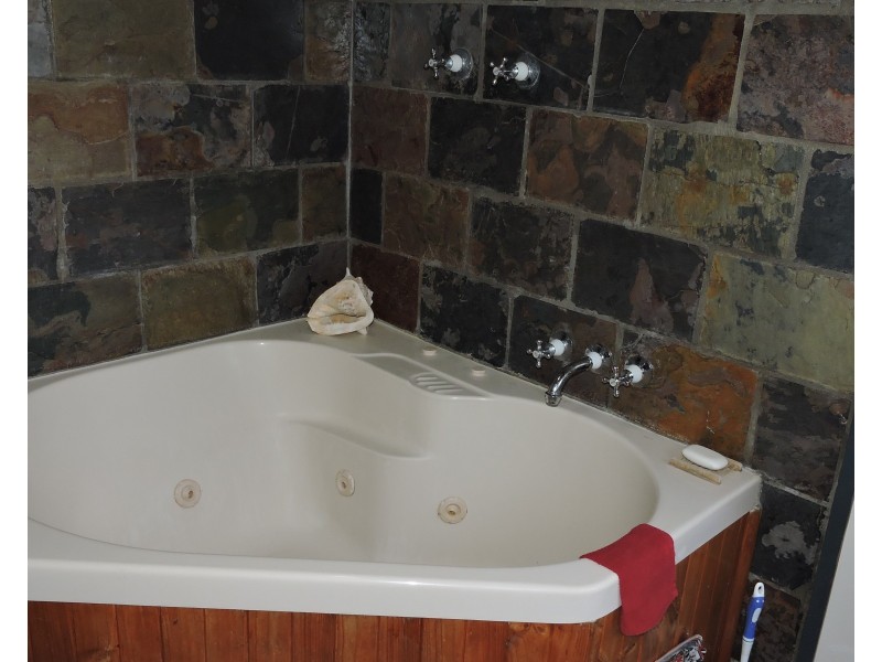 35-41 White Place, Kooralbyn QLD 4285