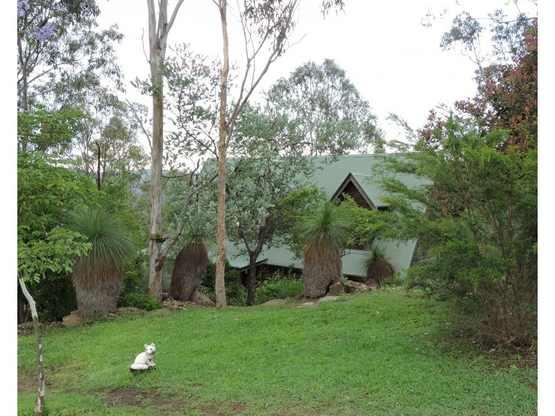 35-41 White Place, Kooralbyn QLD 4285