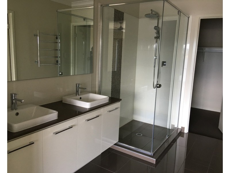23 Summerview Avenue, Yarrabilba QLD 4207