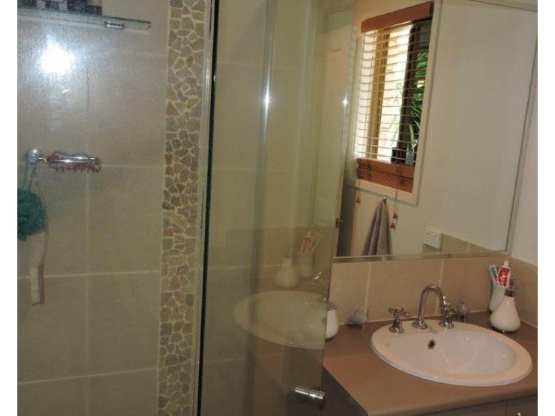 138-140 Campbell Drive, Kooralbyn QLD 4285