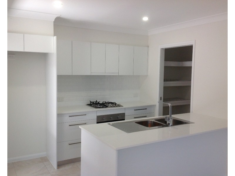 28 Baspa Street, Holmview QLD 4207