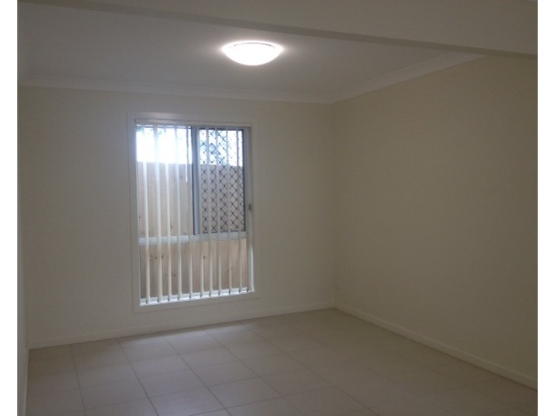 27 Sunstone Court, Logan Reserve QLD 4133