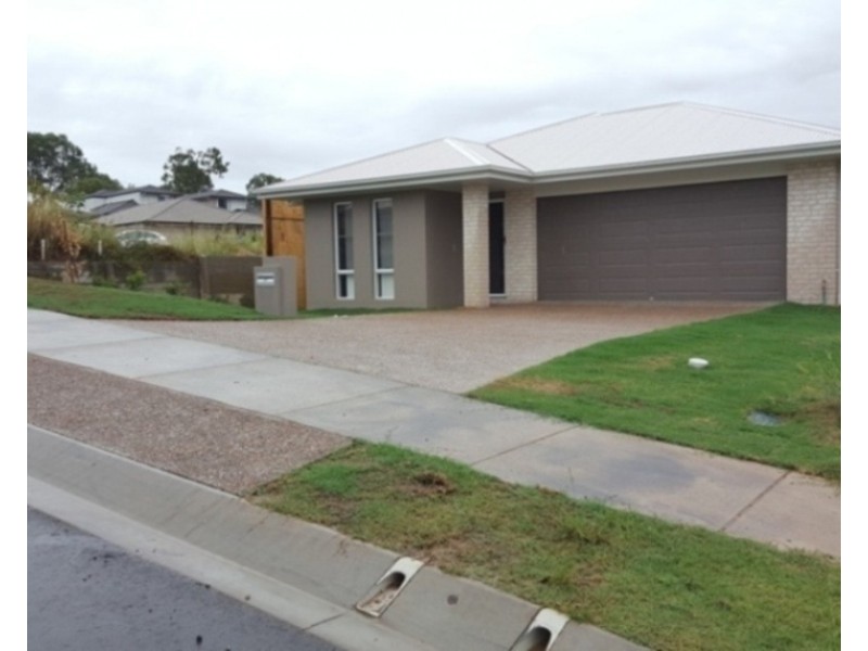32 Essington Mews, Leichhardt QLD 4305