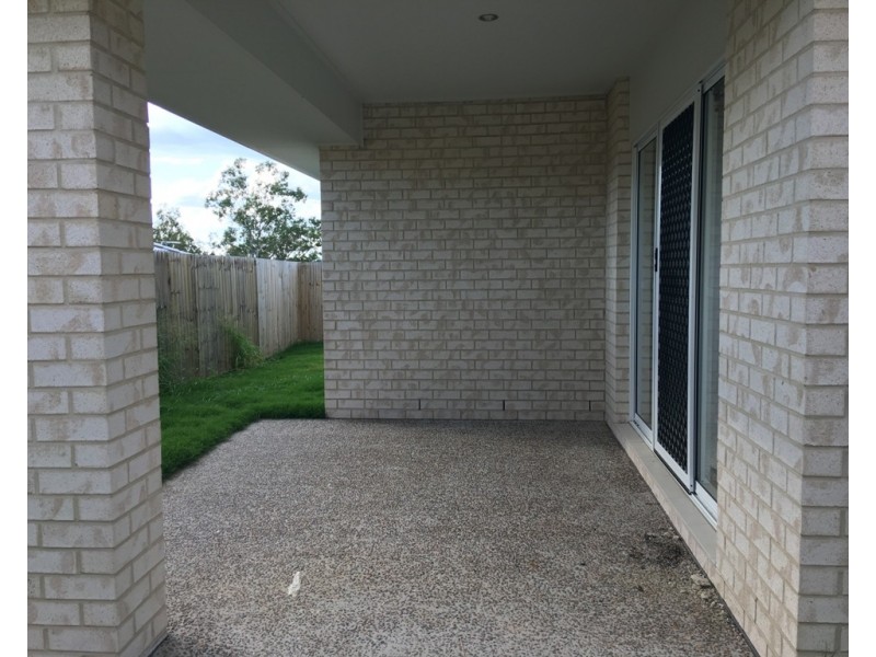 32 Essington Mews, Leichhardt QLD 4305
