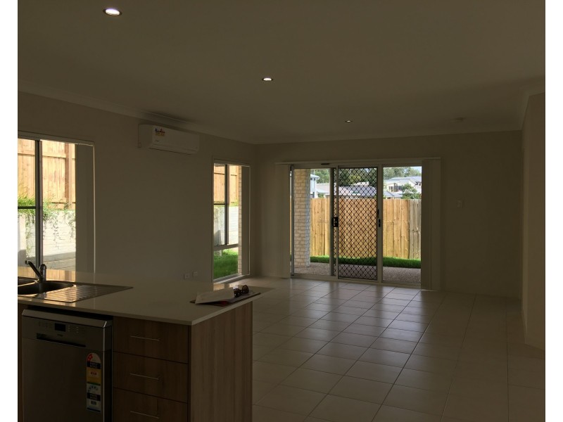 32 Essington Mews, Leichhardt QLD 4305