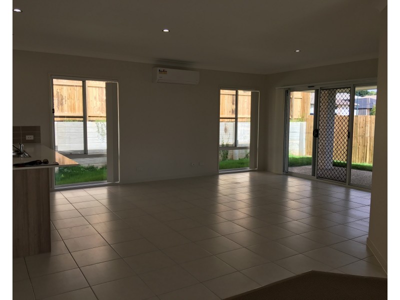 32 Essington Mews, Leichhardt QLD 4305