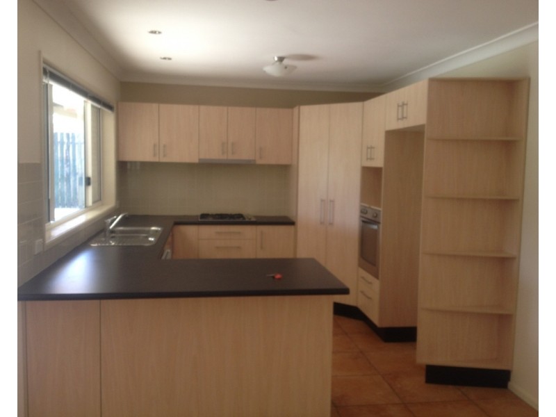 4 Bixby Court, Boronia Heights QLD 4124
