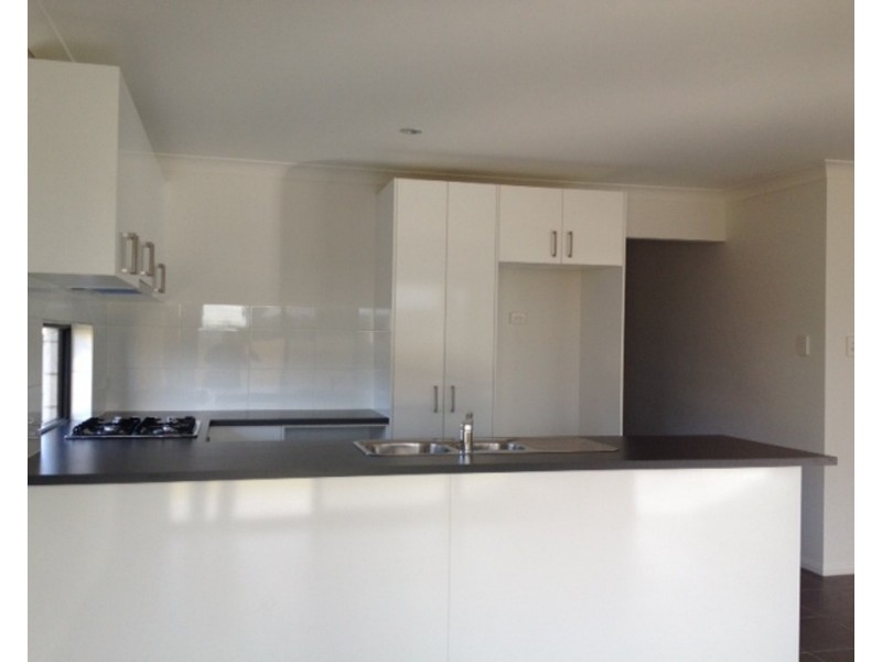 35 Summerview Avenue, Yarrabilba QLD 4207