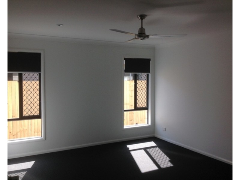 35 Summerview Avenue, Yarrabilba QLD 4207