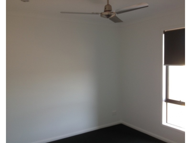 35 Summerview Avenue, Yarrabilba QLD 4207