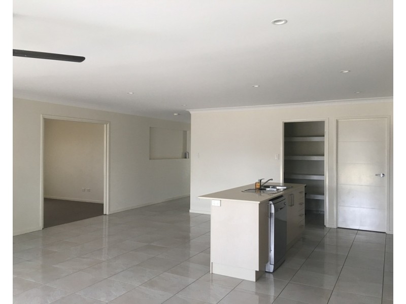 9 Pinehill Street, Yarrabilba QLD 4207