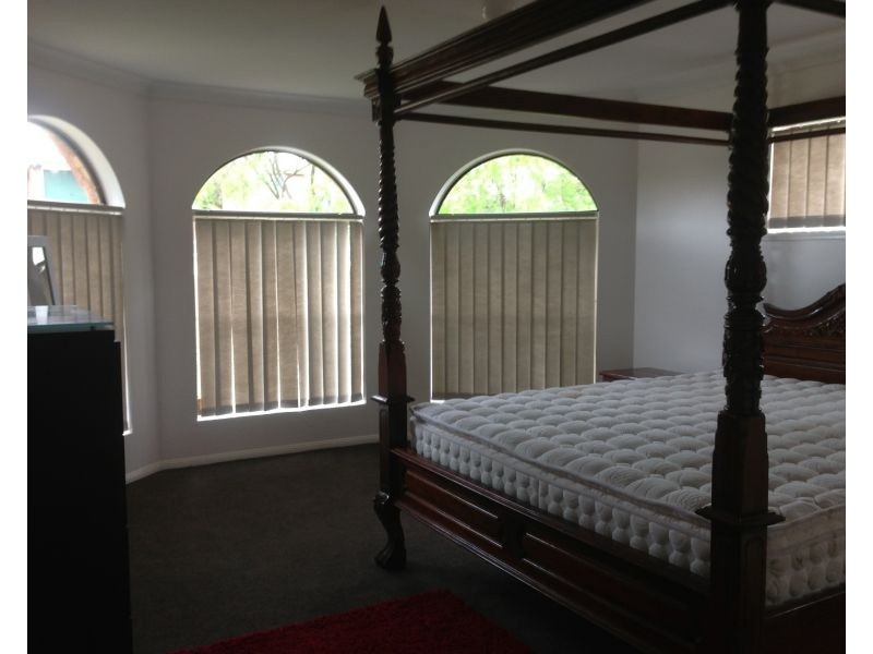 125 Lamberth Road, Regents Park QLD 4118