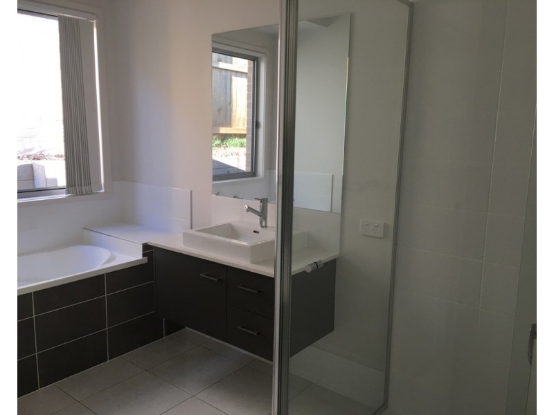 39 Essington Mews, Leichhardt QLD 4305