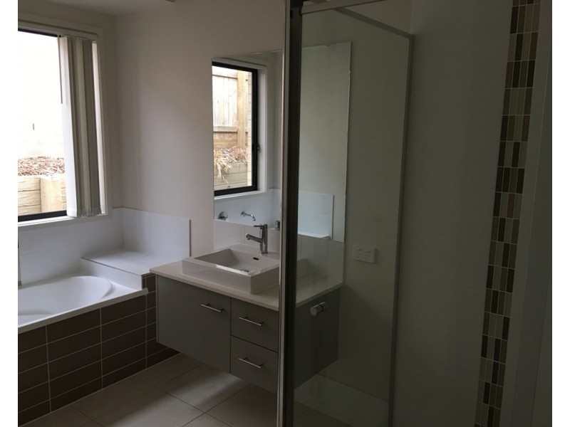 39 Essington Mews, Leichhardt QLD 4305